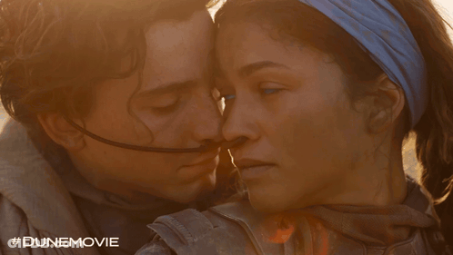 Man And Woman Kissing #DuneMovie GIF