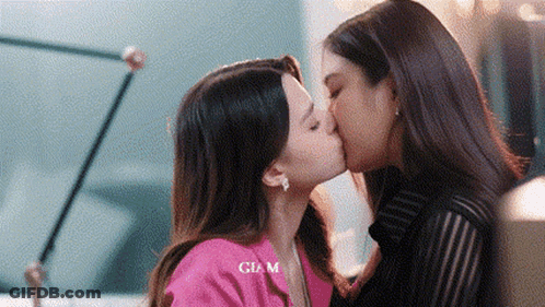 Man And Woman Kissing Sunset GIF