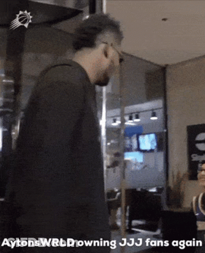 Man Aytonswrld Owning JJJ Fans Again GIF