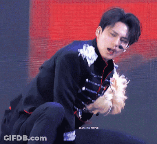 Man Dancing Mingyu Kpop Seventeen GIF