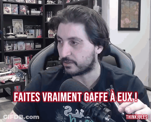 Man Holding Microphone Faites Vraiment Gaffe A Eux GIF