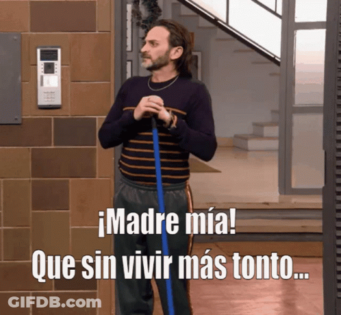 Man Holding Mop In Front Of Brick Wall Madre Mia Que Sin Vivir Mas Tonto GIF
