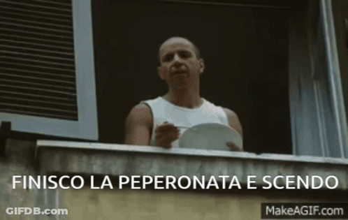 Man Holding Plate Finisco La Peperonata E Scendo GIF