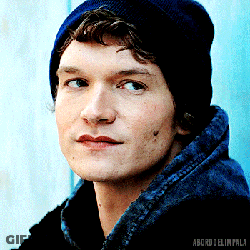 Man In Beanie And Hoodie Saying Aborddelimpala GIF