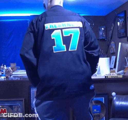 Man In Black Jersey Number 17 GIF
