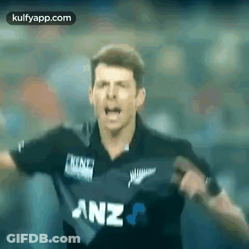 Man In Black Shirt Saying Anz In Front Of Crowd GIF