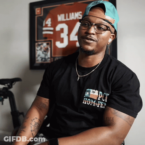Man In Black Shirt Saying Fly Doy Home-Ten GIF