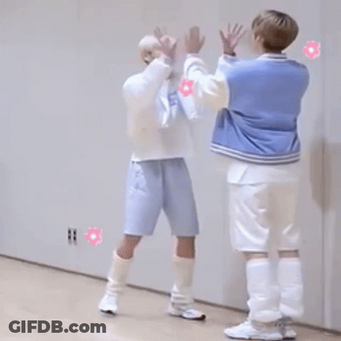 Man In Black Shirt Saying Totaldivaseps GIF
