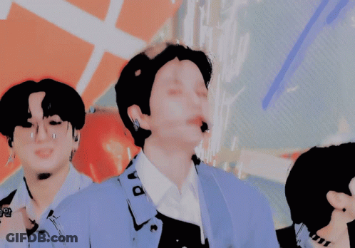 Man In Blue Jacket With Microphone Saying Not Explain Motion GIF