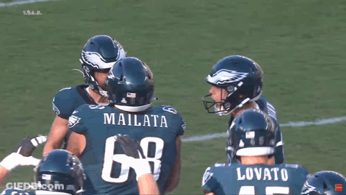 Man In Green Jersey Number 4 GIF