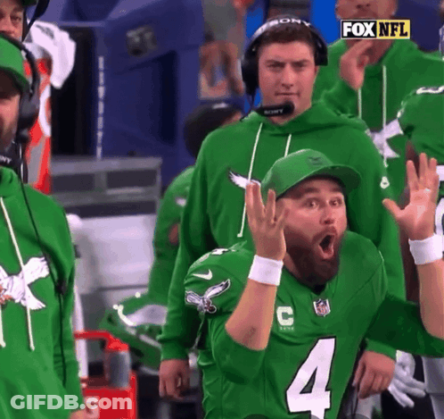 Man In Green Jersey Number 4 GIF