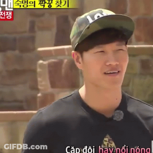 Man In Hat And Black Shirt Says Cap Doi Hay Noi Nong GIF