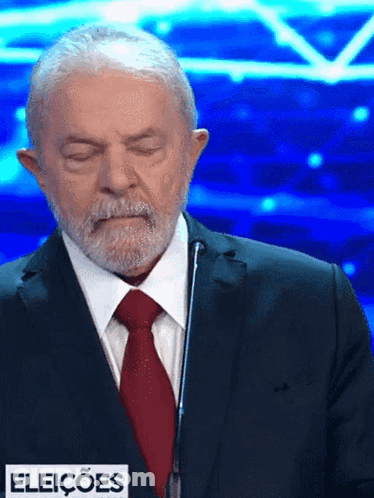 Man In Suit At Microphone Eleições GIF