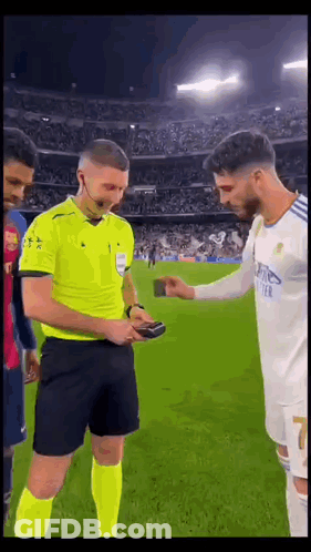 Man In Suit Saying Hey Arbitro Te Olvidaste Cobrar Un Penal GIF