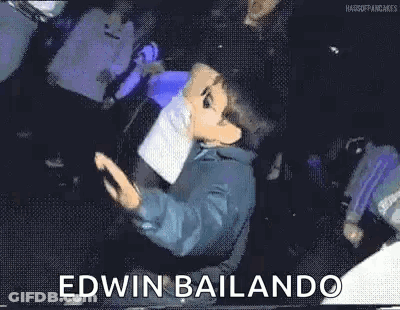 Man In Sunglasses Dancing Edwin Bailando GIF