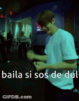 Man In White Shirt Dancing Baila Si Sos De Du GIF