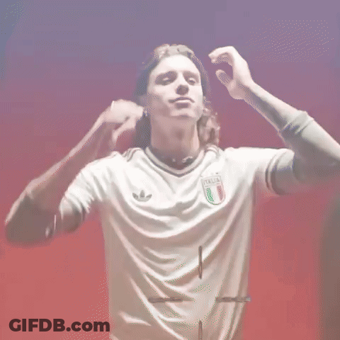 Man In White Shirt Saying Italia Holding Head GIF