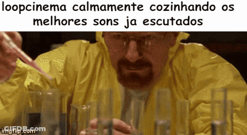 Man In Yellow Jacket With Beakers Loopcinema Calmamente Cozinh GIF