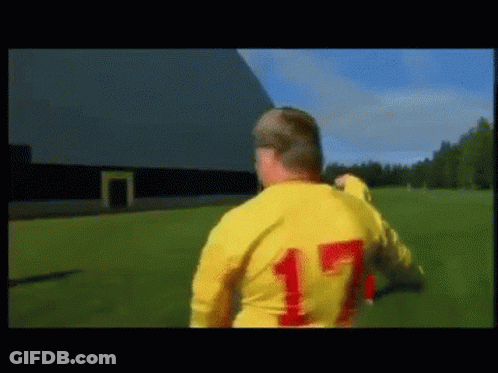 Man In Yellow Jersey With Number 17 GIF