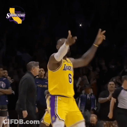 Man In Yellow Jersey With Number 6 GIF