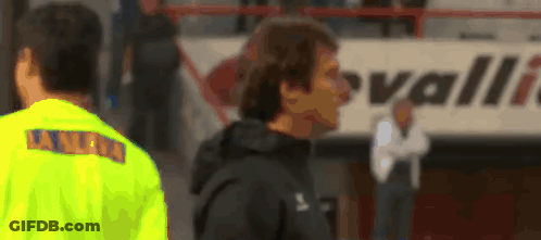 Man In Yellow Shirt Saying La Nueva GIF