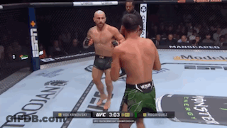 Man In Yellow Shirt Says I Got Embarrassed With The Skill GIF