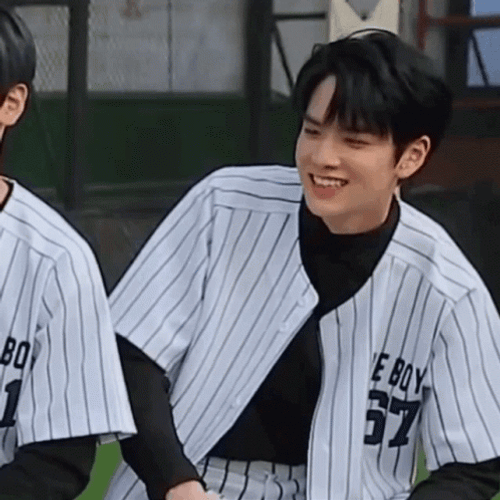 Man Laughing Korean Guy GIF
