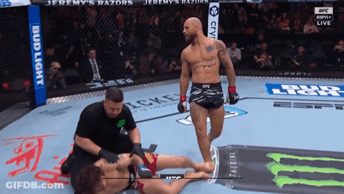Man Saying The Cyclone With Hand GIF