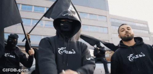 Man Says She's Still Alive In Shameless GIF