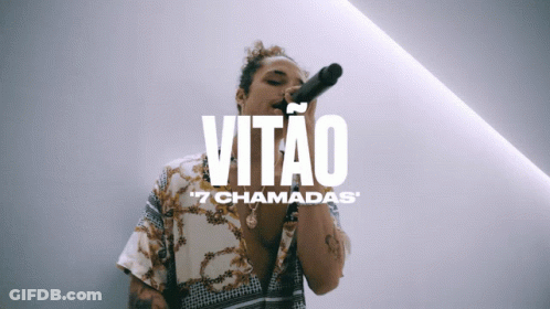 Man Singing Into Microphone Vitao 7 Chamadas GIF
