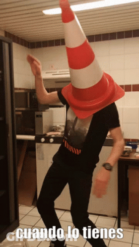 Man Wearing Traffic Cone Saying Cuando Lo Tienes GIF
