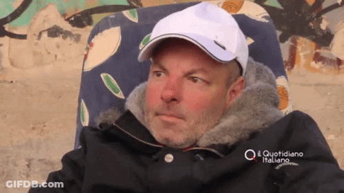 Man White Hat Il Quotidiano Italiano Jacket GIF