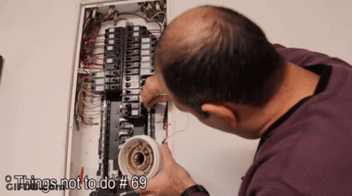 Man With Glasses Says Do You Know Who You're Messing With GIF