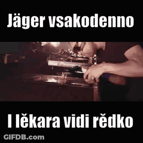 Man Working On Machine Jager Vsakodenno I Lekara Vidi Redko GIF