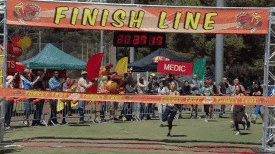 Marathon Claire Dunphy Winner Race GIF