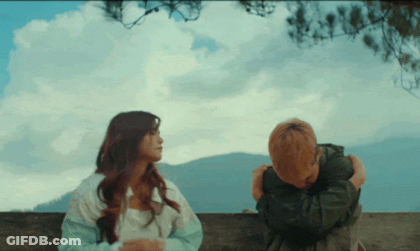 Maris Racal And Elijah Canlas Comfort Hugs GIF