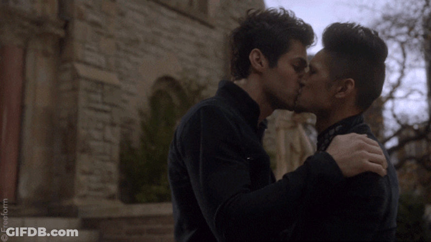 Matthew Daddario Kiss Scene GIF