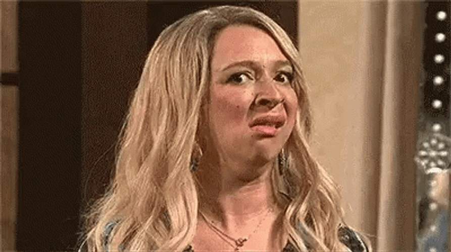 Maya Rudolph And Other Friends Face Reaction GIF