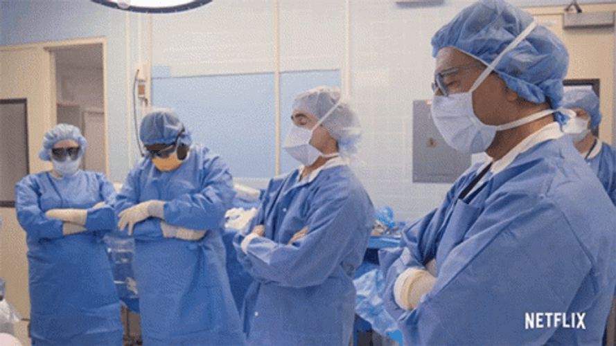 Médica Lenox Hill Doctors Praying GIF