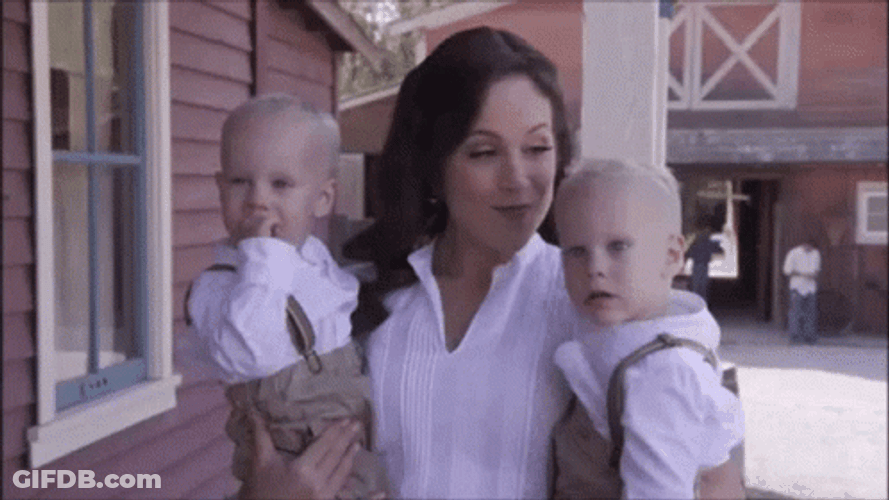 Mellizos David Carrying Twins GIF
