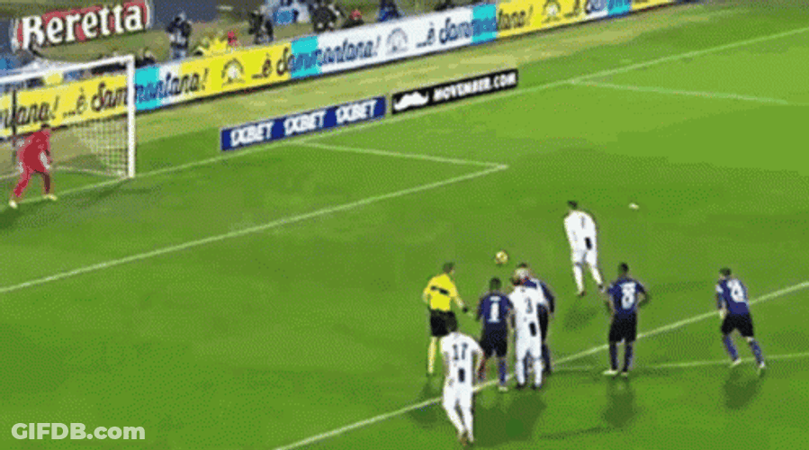 Memo Ochoa Straight Point Kick GIF