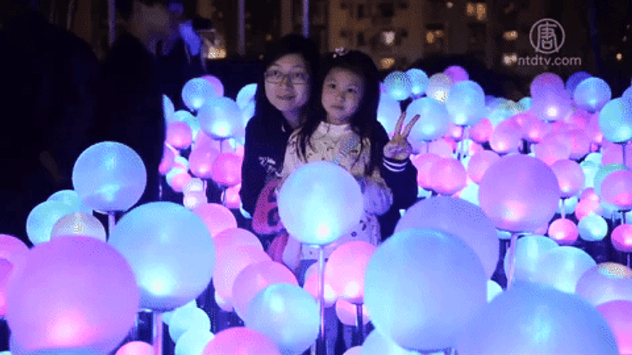 Merry Christmas Mom And Daughter Sweet Pose GIF