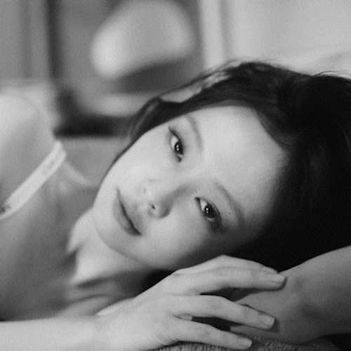 Mesmerizing Demure Jennie Kim GIF