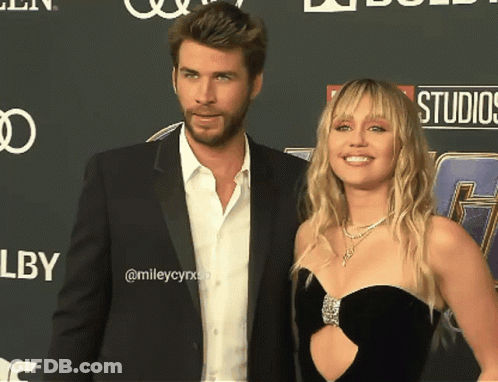 Miley Cyrus Liam Hemsworth GIF