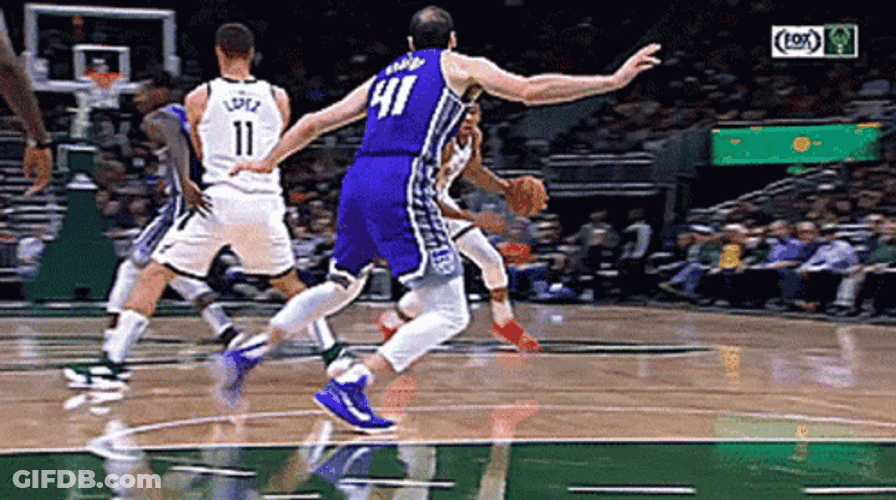 Milwaukee Giannis Antetokounmpo GIF