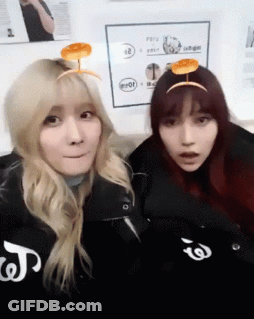 Minalocks Mina Twice Momo GIF