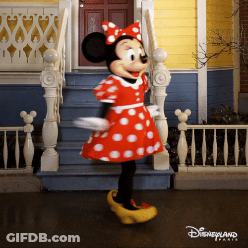 Minnie Mouse Dancing In Love GIF