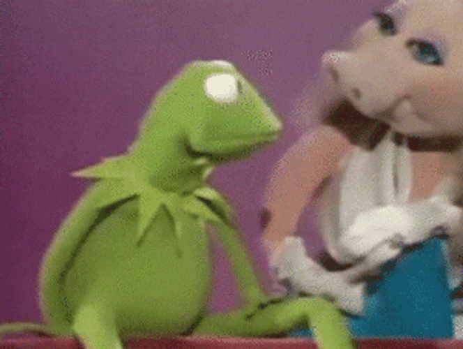 Miss Piggy And Kermit GIF