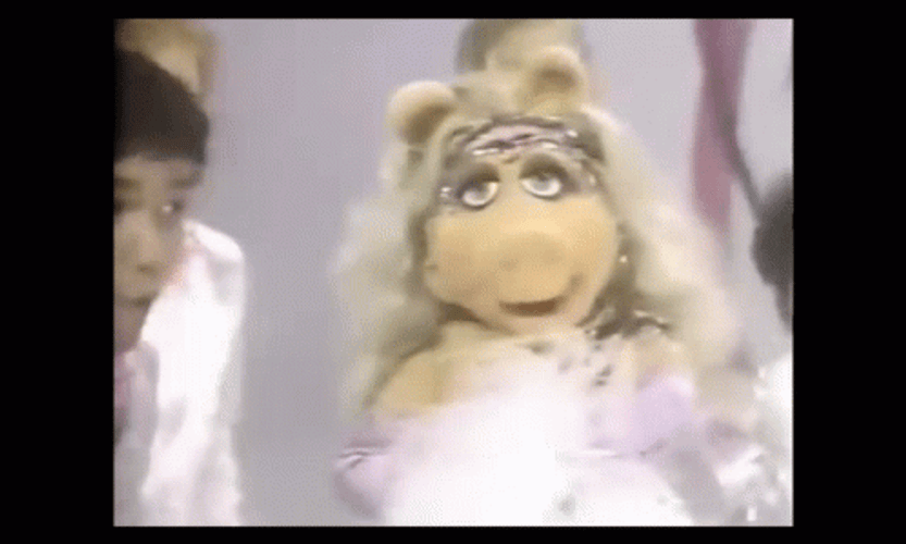 Miss Piggy Singing Beaker Muppets GIF