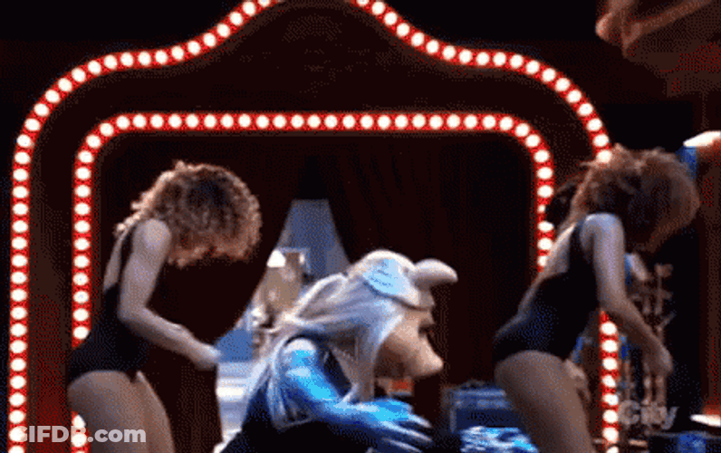 Miss Piggy Single Lady Dance GIF